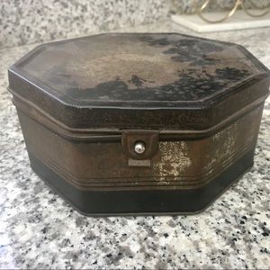 Antique Nabisco Cracker Tin Octagon Shape Hinged Lid